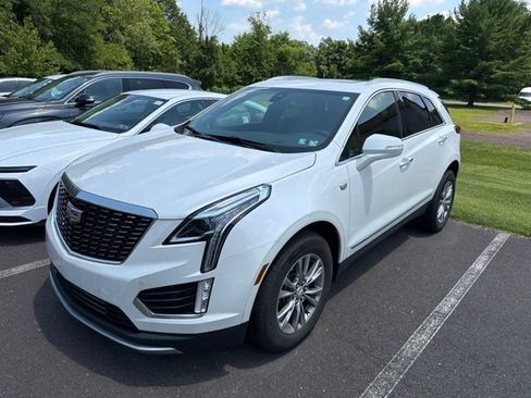 Used 2023 Cadillac XT5 Premium Luxury AWD/4WD image 2