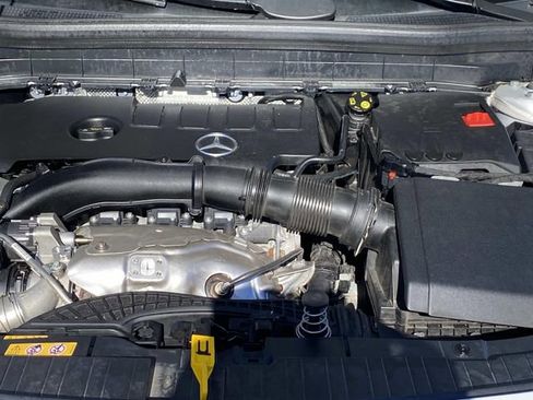 Used 2023 Mercedes-Benz GLB 250 4MATIC image 27