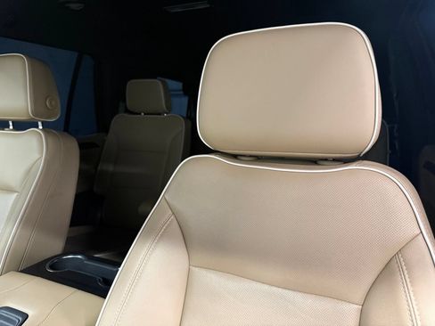 Used 2024 Chevrolet Tahoe Premier RWD image 19