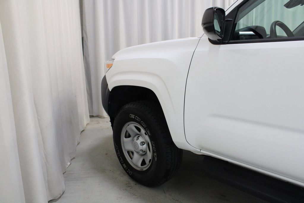 Used 2020 Toyota Tacoma SR AWD/4WD image 28