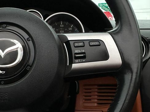 Used 2006 MAZDA MX-5 Miata Grand Touring w/ Premium Pkg image 30