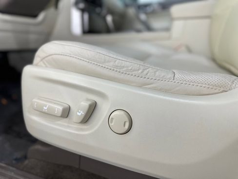 Used 2011 Lexus GX 460 Sport Utility image 28