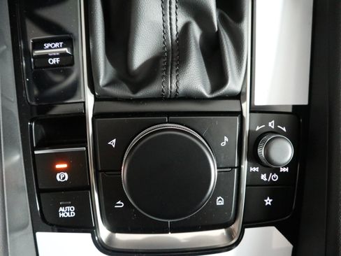 New 2026 MAZDA MAZDA3 Hatchback w/Premium Plus Pkg image 29