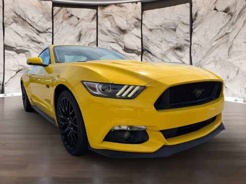 Used 2017 Ford Mustang GT Premium w/ GT Performance Package RWD image 3