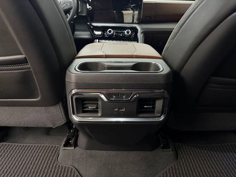 Used 2024 GMC Sierra 2500 Denali Ultimate AWD/4WD image 26