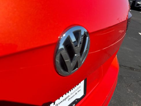 Used 2018 Volkswagen Tiguan SEL FWD image 23