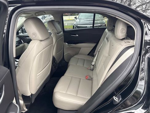 Used 2023 Cadillac XT4 Premium Luxury image 14
