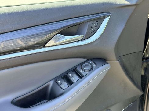 Used 2023 Buick Enclave Essence w/ Experience Buick Package FWD image 23