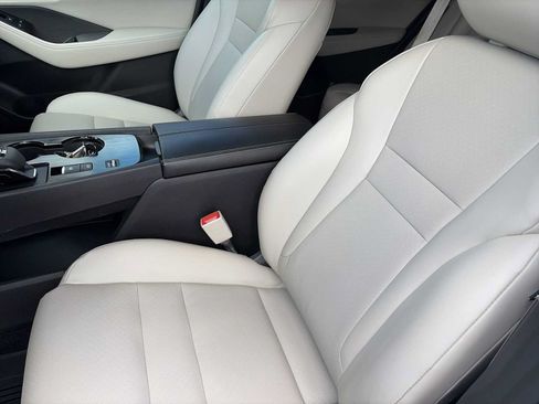 Used 2023 Nissan Rogue SV w/ SV Premium B Package FWD image 13