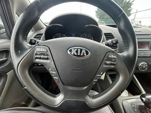 Used 2015 Kia Forte EX FWD image 12