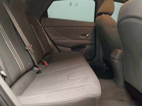 Used 2023 Hyundai Elantra SEL w/ Convenience Package FWD image 19