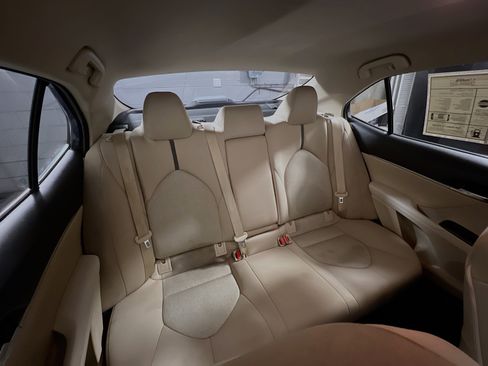 Used 2024 Toyota Camry LE image 33