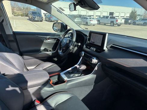 Used 2024 Toyota RAV4 Adventure image 18