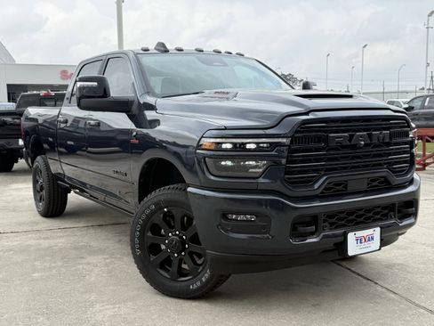 New 2026 RAM 2500 Laramie AWD/4WD image 2