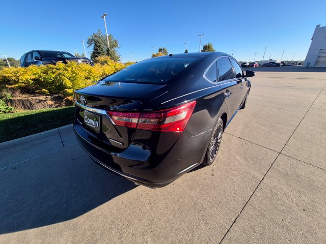 Used 2016 Toyota Avalon Touring FWD image 3