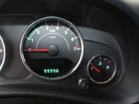 Used 2013 Jeep Wrangler Sport image 23