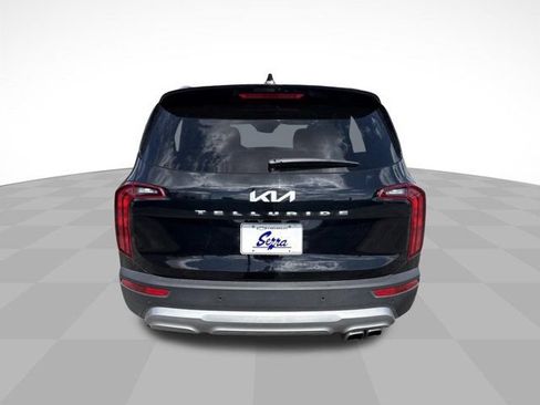 Used 2022 Kia Telluride S FWD image 8