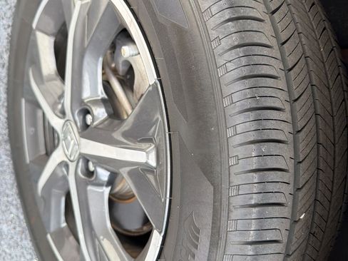 Used 2024 Honda HR-V EX-L image 10