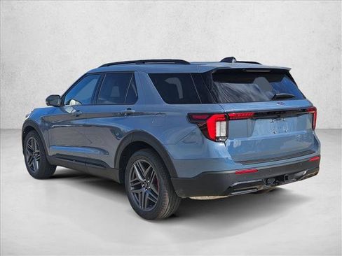 New 2026 Ford Explorer ST-Line w/ ST-Line Street Pack image 9