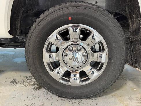 Used 2024 Ford F350 King Ranch w/ Chrome Package image 8
