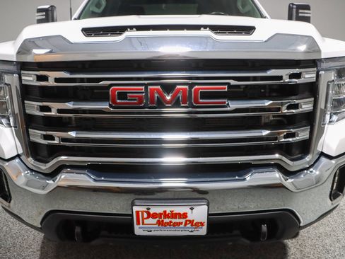Used 2021 GMC Sierra 2500 SLE w/ SLE Value Package; AWD/4WD image 4