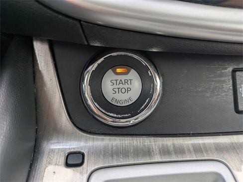 Used 2018 Nissan Murano SL w/ Moonroof Package image 37