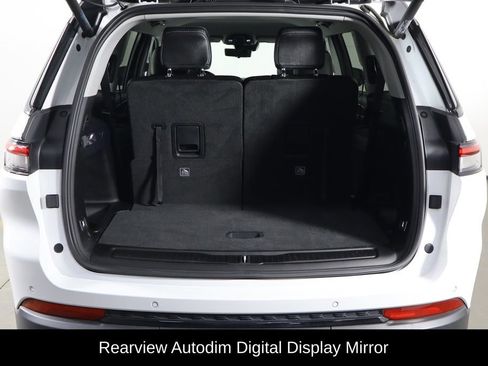 Used 2023 Jeep Grand Cherokee L Limited w/ Luxury Tech Group II AWD/4WD image 18