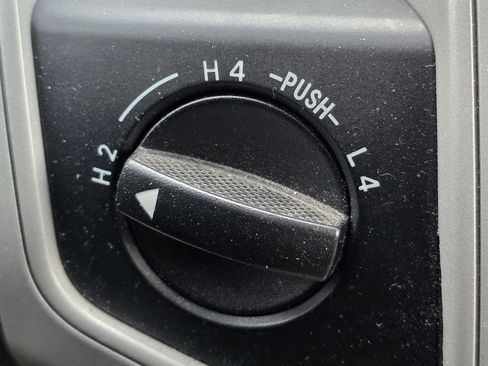 Used 2011 Toyota Tacoma 4x4 Double Cab w/ SR5 Pkg #2 image 6