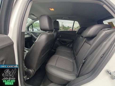 Used 2022 Chevrolet Trax LT w/ Driver Confidence Package AWD/4WD image 20