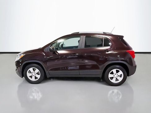 Used 2021 Chevrolet Trax LT w/ Driver Confidence Package FWD image 6