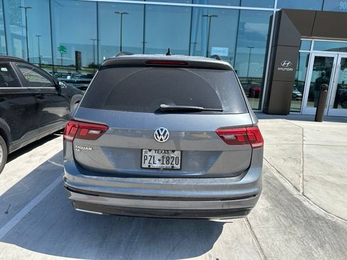 Used 2021 Volkswagen Tiguan SE R-Line FWD image 8