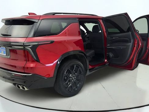 Used 2026 Chevrolet Traverse RS w/ LPO, Floor Liner Package FWD image 14