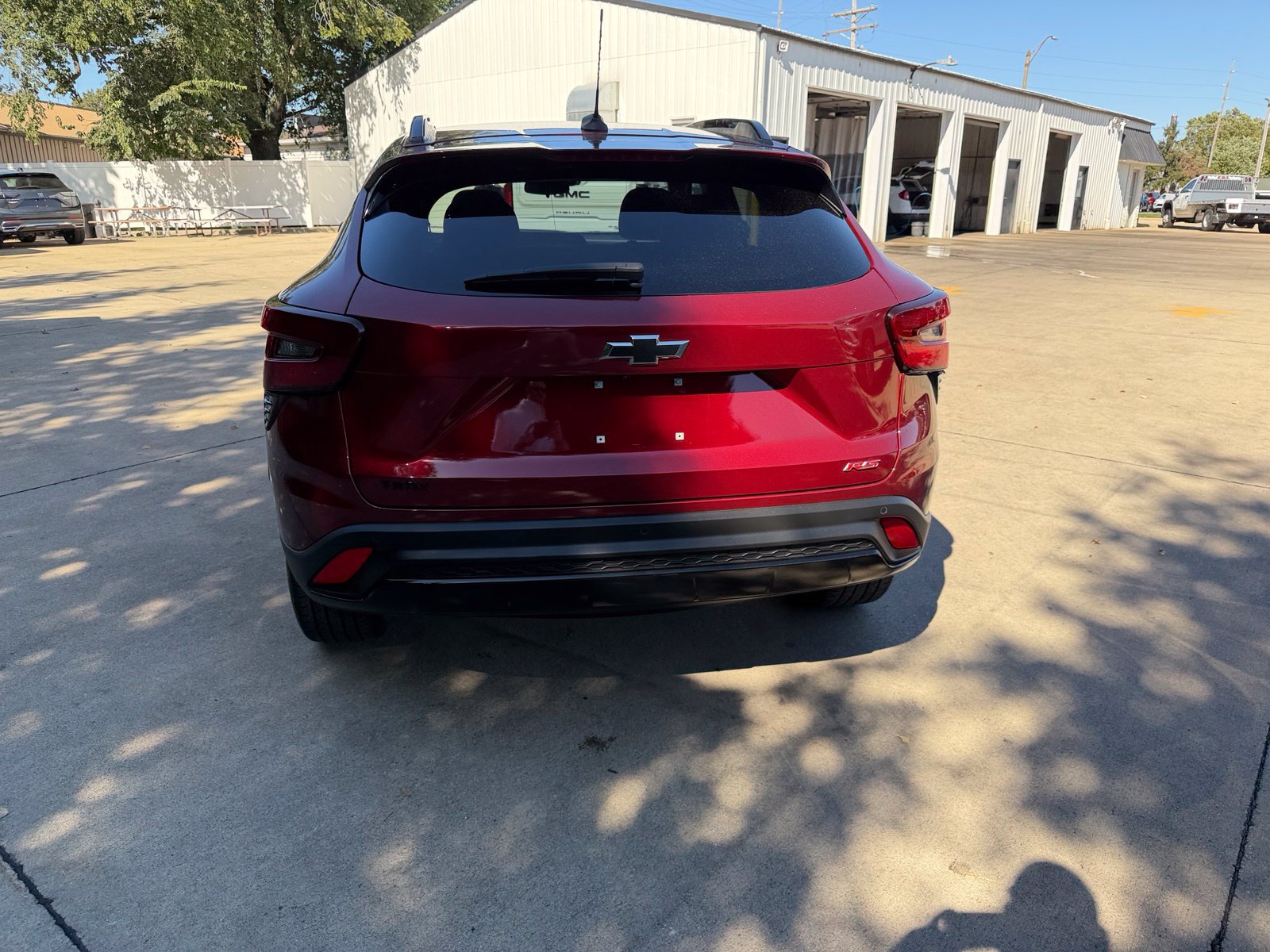 Used 2025 Chevrolet Trax RS w/ Sunroof Package FWD image 29