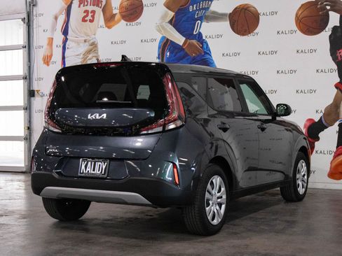 Used 2023 Kia Soul LX FWD image 24