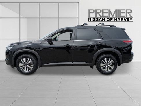 New 2026 Nissan Pathfinder SL FWD image 2