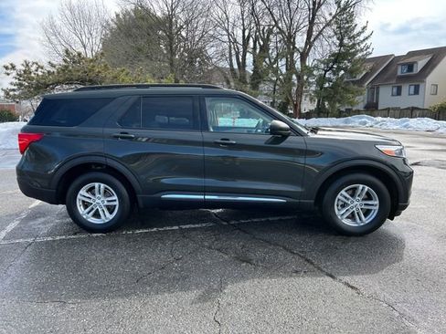 Certified 2022 Ford Explorer XLT w/ Equipment Group 202A image 12