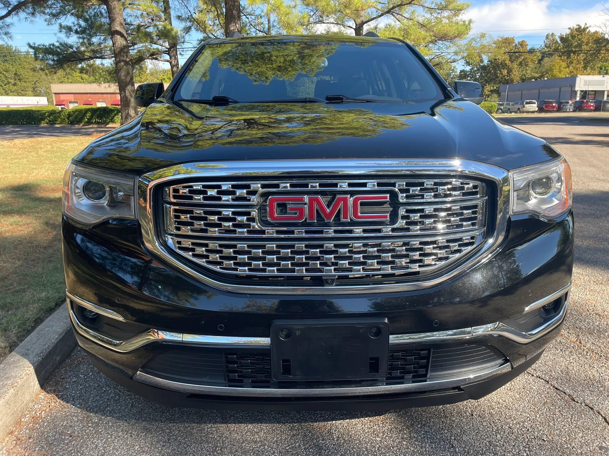 Used 2019 GMC Acadia Denali AWD/4WD image 8