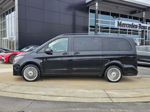Used 2023 Mercedes-Benz Metris Passenger image 5