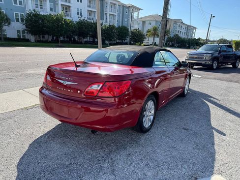 Used 2010 Chrysler Sebring Touring FWD image 8