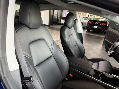 Used 2018 Tesla Model 3 Long Range RWD image 13