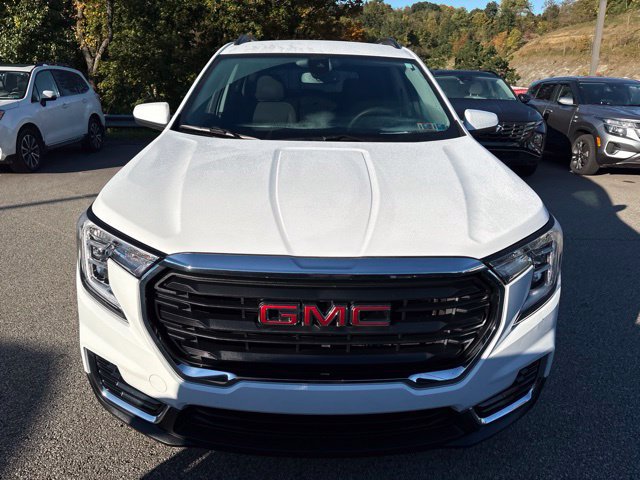 Used 2024 GMC Terrain SLE w/ Driver Convenience Package FWD image 7