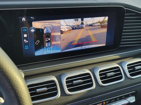 Certified 2026 Mercedes-Benz GLS 450 4MATIC image 11