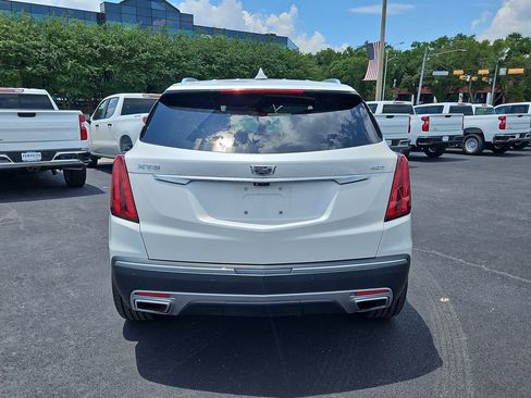 Used 2022 Cadillac XT5 Premium Luxury w/ Technology Package FWD image 5