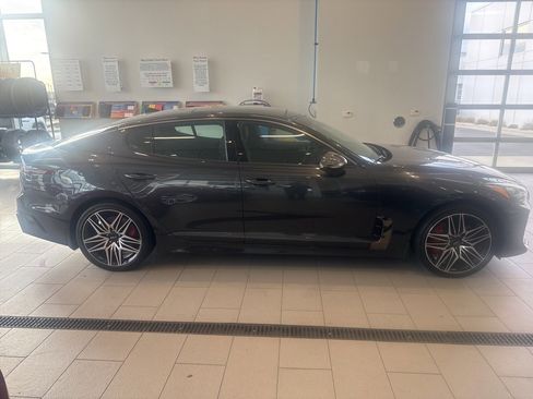 Used 2023 Kia Stinger GT2 image 2