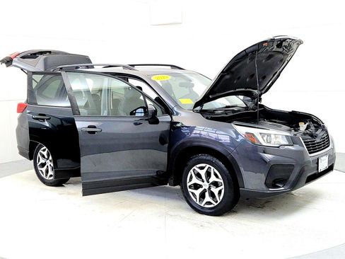Used 2019 Subaru Forester Premium image 12