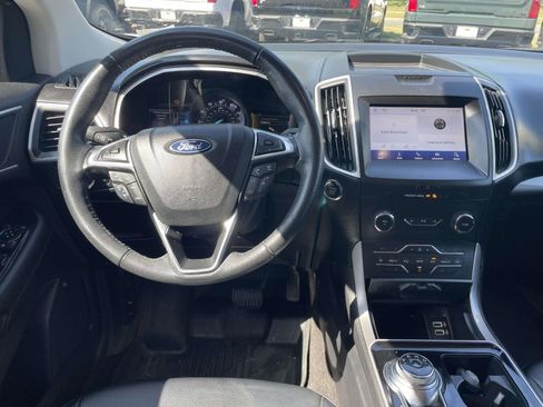 Used 2020 Ford Edge SEL image 11