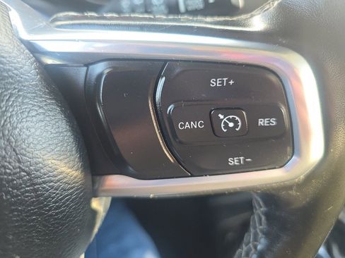 Used 2022 Jeep Wrangler Unlimited Sahara w/ Cold Weather Group image 24