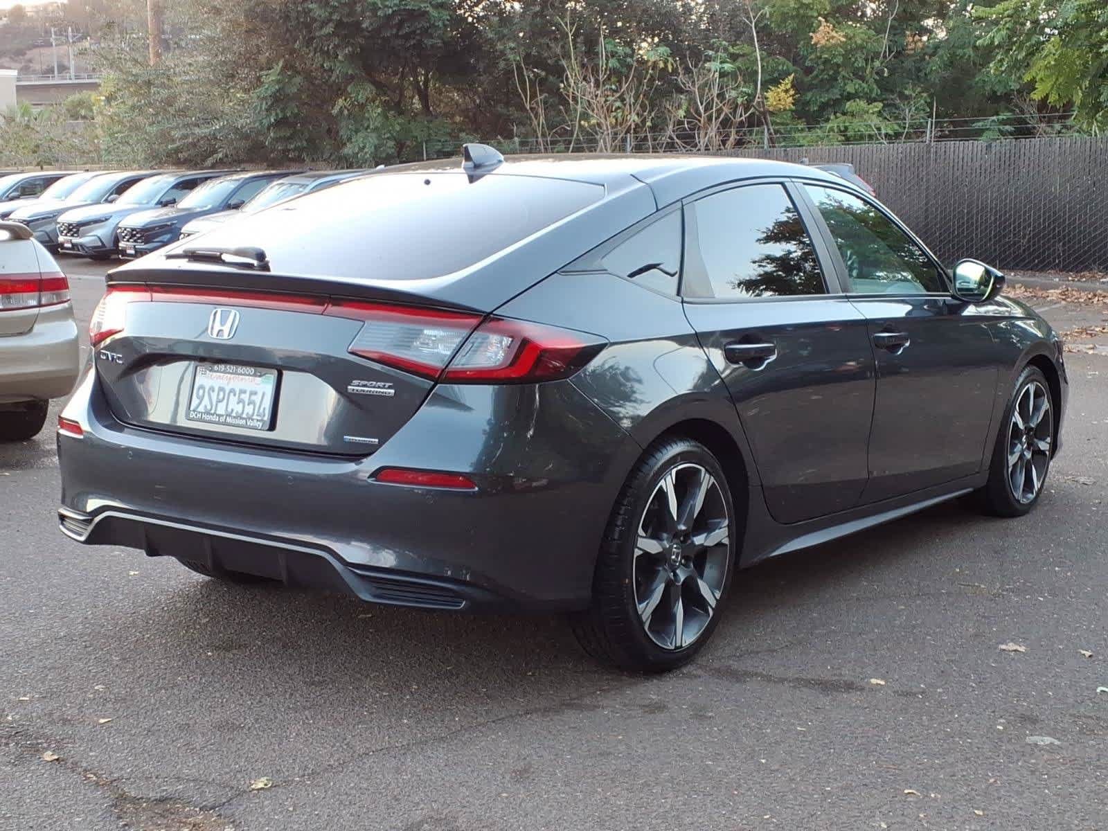 Used 2025 Honda Civic Sport Touring image 4