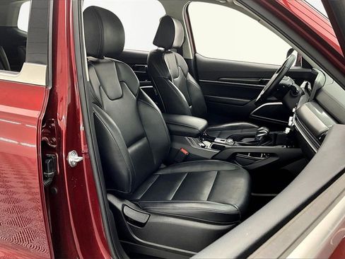 Used 2024 Kia Telluride S w/ S Sunroof Package image 7