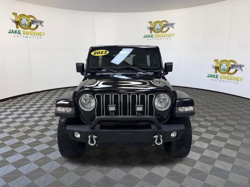 Used 2022 Jeep Wrangler Unlimited Sahara AWD/4WD image 3